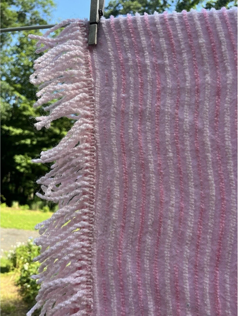 VTG Pastel Two-toned Ribbed Pink 100% Acrylic Chenille Blanket 70x100” Fringe